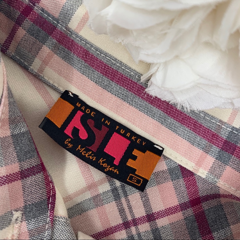 ISLE Melis Kozon Plaid Button Panel Accent Shirt - Picture 9 of 10